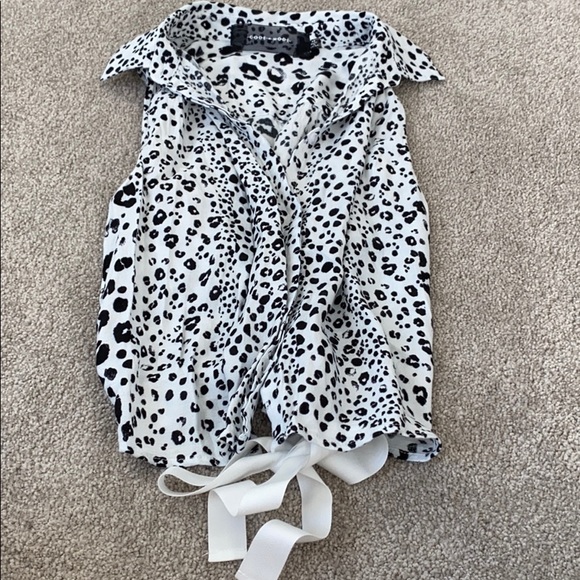 💛CODE X MODE open-back cheetah top w/tie in back - Picture 1 of 7